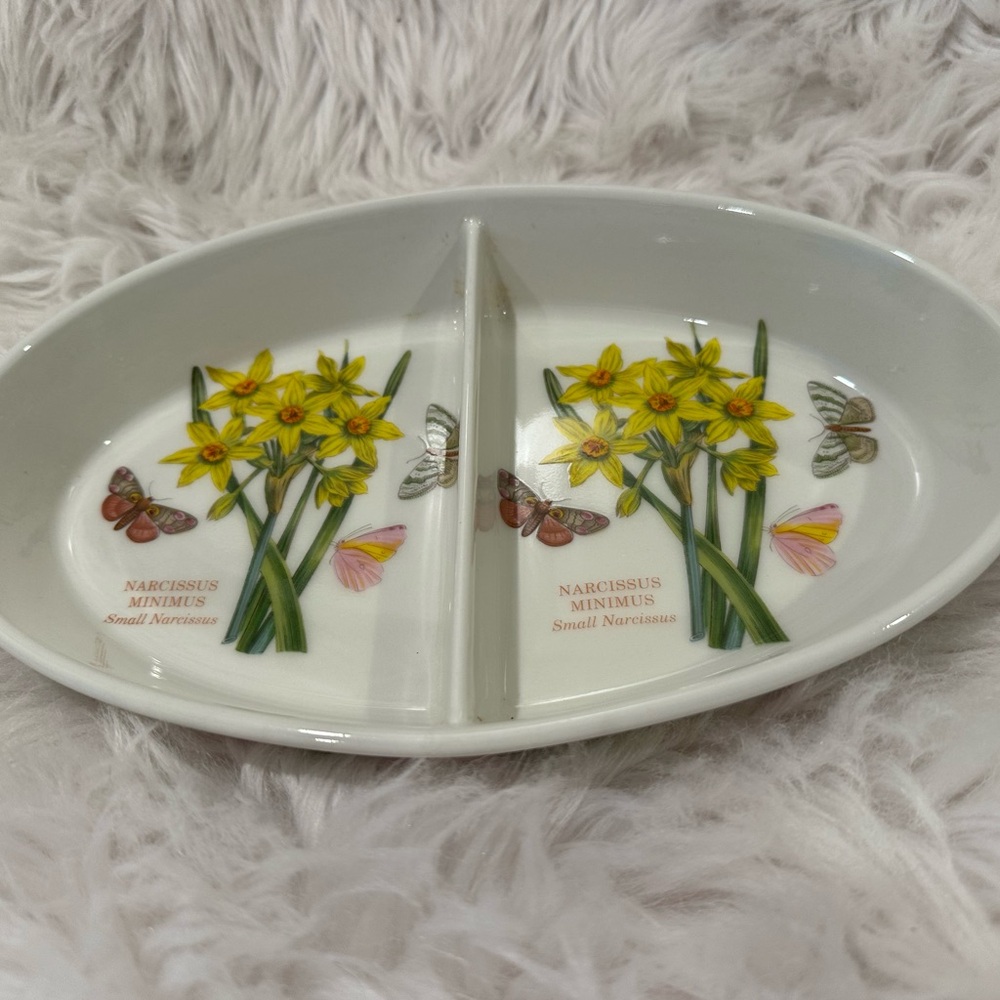 PORTMEIRION ~ Botanic Garden ~ 11" OVAL DIVIDED VEGETABLE BOWL ~ “Narcissus”